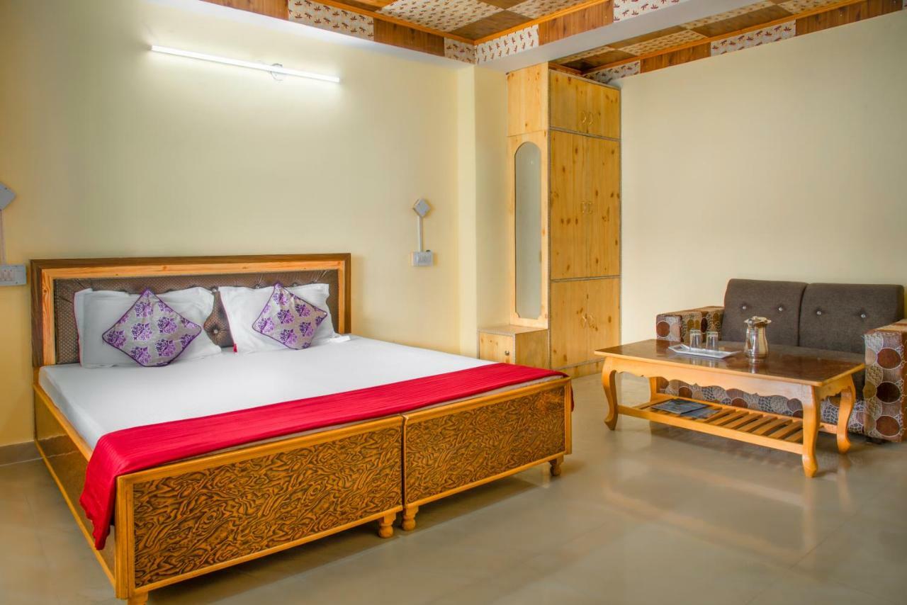 The Monk Hotel By Livingstone Kalpa Exterior foto